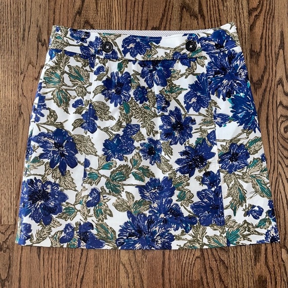 Brooks Brothers Red Fleece Navy Floral Skirt - Picture 10 of 12